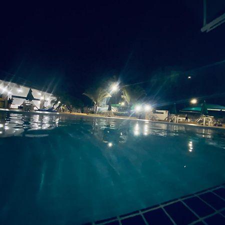 Enseada Nautico Residence De Paula Caldas Novas Ngoại thất bức ảnh